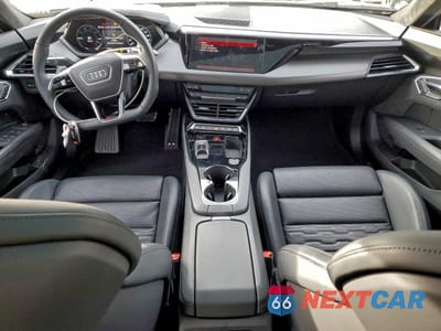 Zdjęcie 8 z 12 samochodu: 2024 AUDI RS E-TRON GT VIN:WAUBHBFW8R7901563 - miniatura