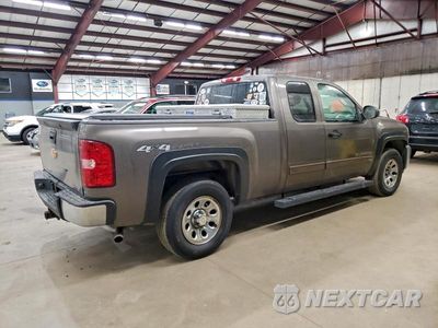Trzecie zdjęcie samochodu z tyłu: 2013 CHEVROLET SILVERADO K1500 LS VIN:1GCRKREA2DZ108984 - miniatura