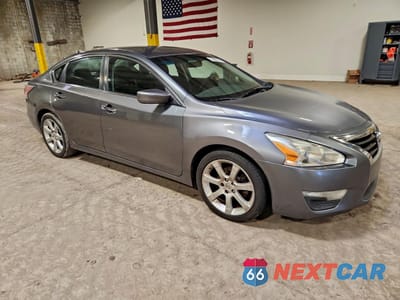 Czwarte zdjęcie samochodu z boku: 2014 NISSAN ALTIMA 2.5 VIN:1N4AL3AP4EN377455 - miniatura