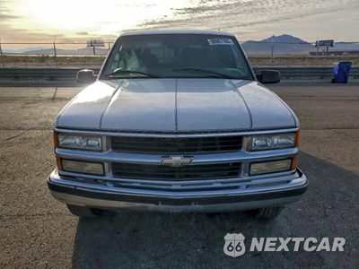 Piąte zdjęcie samochodu w środku: 1999 CHEVROLET SUBURBAN C2500 VIN:3GNGC26JXXG196818 - miniatura