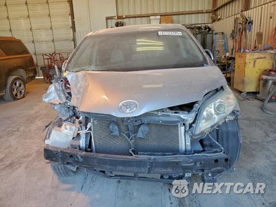 Piąte zdjęcie samochodu w środku: 2017 TOYOTA SIENNA LE VIN:5TDKZ3DC1HS862544 - miniatura