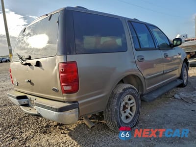 Trzecie zdjęcie samochodu z tyłu: 2002 FORD EXPEDITION XLT VIN:1FMRU15WX2LA70391 - miniatura