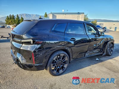 Trzecie zdjęcie samochodu z tyłu: 2023 BMW XM VIN:5YM23CS09P9S20894 - miniatura