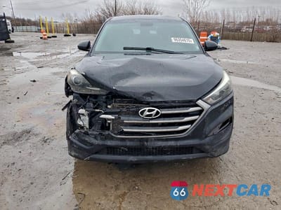 Piąte zdjęcie samochodu w środku: 2018 HYUNDAI TUCSON SE VIN:KM8J2CA41JU655663 - miniatura