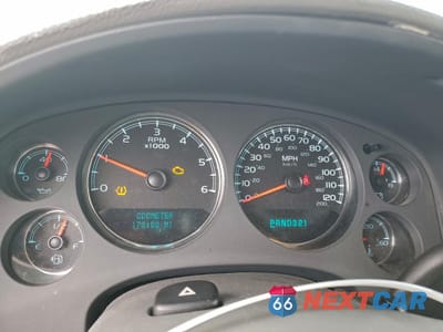 Zdjęcie 9 z 16 samochodu: 2008 CHEVROLET SUBURBAN K1500 LS VIN:3GNFK16358G199234 - miniatura