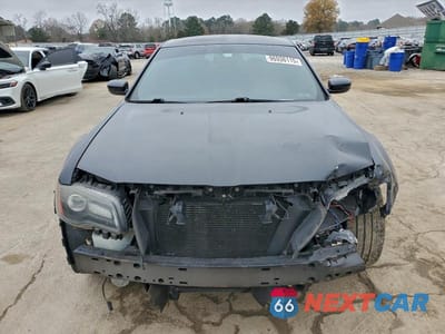 Piąte zdjęcie samochodu w środku: 2013 CHRYSLER 300 S VIN:2C3CCABG0DH621782 - miniatura