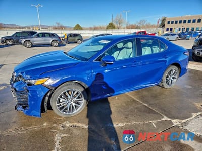 2024 TOYOTA CAMRY HYBRID XLE 4T1F31AK5RU066732 - główne zdjęcie licytacji z USA - miniatura