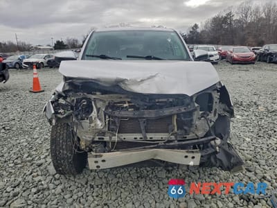 Piąte zdjęcie samochodu w środku: 2018 TOYOTA 4RUNNER SR5/SR5 PREMIUM VIN:JTEBU5JR5J5567988 - miniatura