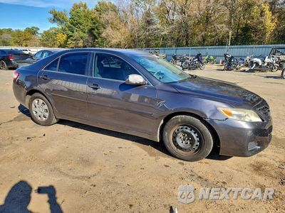 Czwarte zdjęcie samochodu z boku: 2011 TOYOTA CAMRY BASE VIN:4T4BF3EK8BR190663 - miniatura