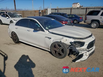 Czwarte zdjęcie samochodu z boku: 2021 MERCEDES-BENZ E 63 AMG-S 4MATIC VIN:W1KZF8KB2MA887187 - miniatura