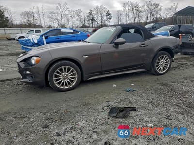 2018 FIAT 124 SPIDER CLASSICA JC1NFAEK6J0137432 - główne zdjęcie licytacji z USA - miniatura