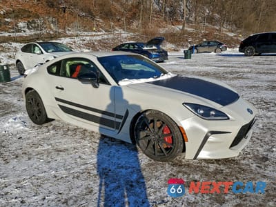 Czwarte zdjęcie samochodu z boku: 2024 TOYOTA GR 86 TRUENO EDITION VIN:JF1ZNBM17R9750520 - miniatura