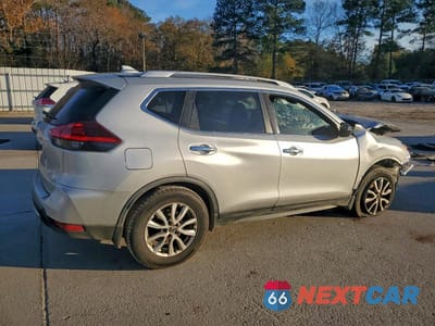 Trzecie zdjęcie samochodu z tyłu: 2020 NISS ROGUE S VIN:JN8AT2MT8LW016030 - miniatura