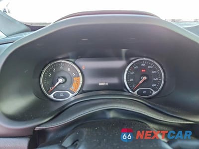 Zdjęcie 9 z 11 samochodu: 2021 JEEP RENEGADE LATITUDE VIN:ZACNJCBB1MPM45024 - miniatura