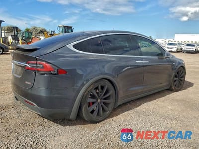 Trzecie zdjęcie samochodu z tyłu: 2016 TESLA MODEL X VIN:5YJXCBE40GFS00191 - miniatura