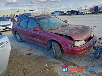 Czwarte zdjęcie samochodu z boku: 2004 HONDA ACCORD EX VIN:1HGCD5658VA193177 - miniatura