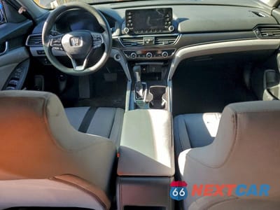 Zdjęcie 8 z 13 samochodu: 2018 HONDA ACCORD LX VIN:1HGCV1F15JA028989 - miniatura