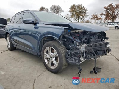 Czwarte zdjęcie samochodu z boku: 2025 AUDI Q6 E-TRON PREMIUM PLUS VIN:WA122BGF5SA022222 - miniatura