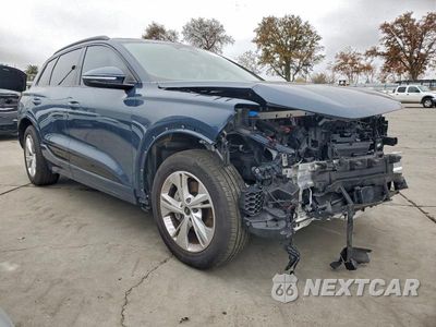 Czwarte zdjęcie samochodu z boku: 2025 AUDI Q6 E-TRON PREMIUM PLUS VIN:WA122BGF5SA022222 - miniatura