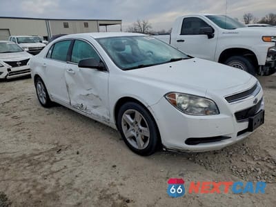 Czwarte zdjęcie samochodu z boku: 2010 CHEVROLET MALIBU LS VIN:1G1ZA5E04AF283942 - miniatura