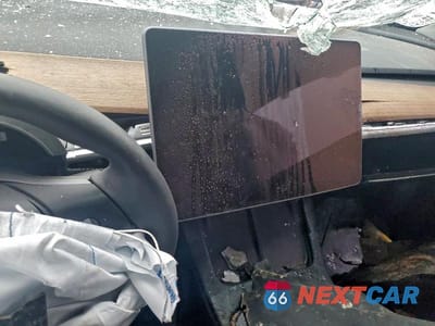 Zdjęcie 9 z 14 samochodu: 2024 TESLA MODEL Y VIN:7SAYGDEE3RA318297 - miniatura
