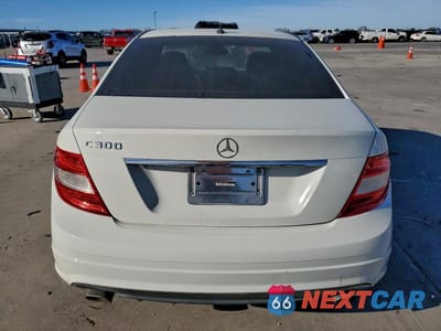 Zdjęcie 6 z 12 samochodu: 2009 MERCEDES-BENZ C 300 VIN:WDDGF54X09R050512 - miniatura