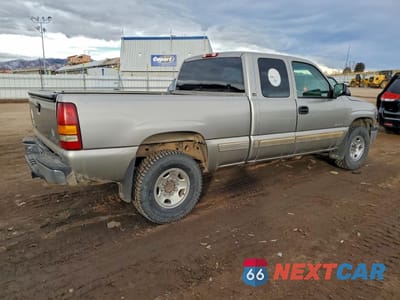 Trzecie zdjęcie samochodu z tyłu: 1999 CHEVROLET SILVERADO C2500 VIN:1GCFC29UXXZ144938 - miniatura