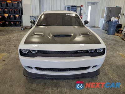 Piąte zdjęcie samochodu w środku: 2016 DODGE CHALLENGER SRT HELLCAT VIN:2C3CDZC97GH249132 - miniatura