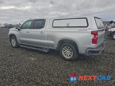Drugie zdjęcie samochodu z przodu: 2021 CHEVROLET SILVERADO K1500 LT VIN:1GCUYDED3MZ244966 - miniatura