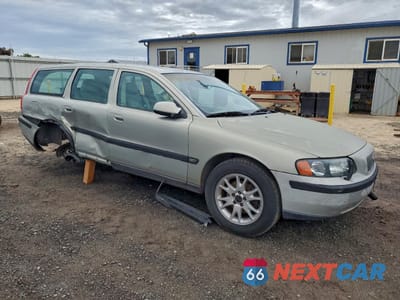 Czwarte zdjęcie samochodu z boku: 2001 VOLVO V70 VIN:YV1SW61R212086984 - miniatura