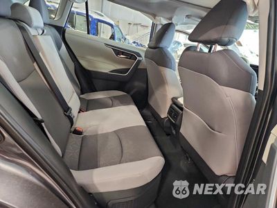 Zdjęcie 11 z 13 samochodu: 2025 TOYOTA RAV4 XLE VIN:JTMRWRFV1SD331047 - miniatura