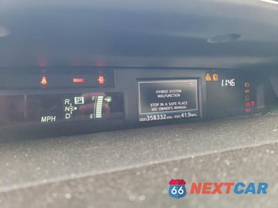 Zdjęcie 9 z 15 samochodu: 2015 TOYOTA PRIUS V VIN:JTDZN3EU8FJ034356 - miniatura