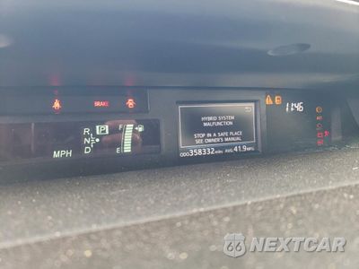 Zdjęcie 9 z 15 samochodu: 2015 TOYOTA PRIUS V VIN:JTDZN3EU8FJ034356 - miniatura
