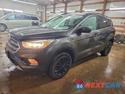 2018 FORD ESCAPE SE 1FMCU9GD1JUA23713 - główne zdjęcie licytacji z USA - miniatura