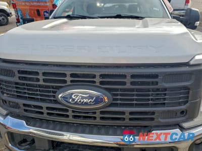 Zdjęcie 11 z 12 samochodu: 2023 FORD F450 SUPER DUTY VIN:1FT8W4DT2PED07681 - miniatura