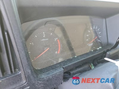 Zdjęcie 9 z 13 samochodu: 2025 ISUZU NRR BOX TRUCK VIN:JALE5W168S7P01116 - miniatura