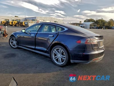 Drugie zdjęcie samochodu z przodu: 2014 TESLA MODEL S VIN:5YJSA1S10EFP55756 - miniatura