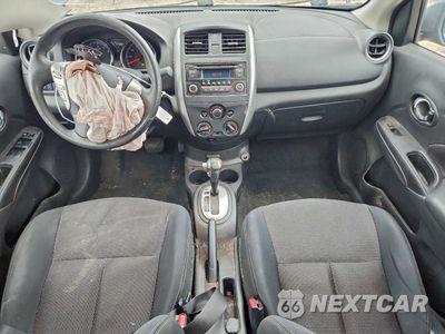 Zdjęcie 8 z 15 samochodu: 2017 NISSAN VERSA S VIN:3N1CN7AP6HL834357 - miniatura