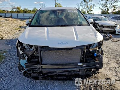 Piąte zdjęcie samochodu w środku: 2023 KIA CARNIVAL LX VIN:KNDNB4H32P6244147 - miniatura