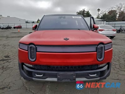 Piąte zdjęcie samochodu w środku: 2024 RIVIAN R1S ADVENTURE VIN:7PDSGCBA1RN029852 - miniatura