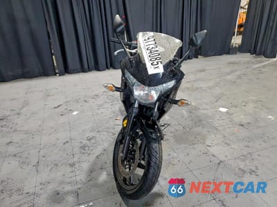 Drugie zdjęcie samochodu z przodu: 2013 HONDA CBR250 R VIN:MLHMC4105D5301917 - miniatura