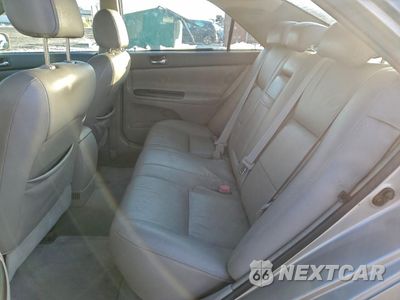 Zdjęcie 10 z 13 samochodu: 2005 TOYOTA CAMRY LE VIN:4T1BE30K35U512408 - miniatura