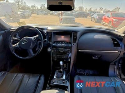Zdjęcie 9 z 11 samochodu: 2016 INFINITI QX70 VIN:JN8CS1MU4GM130283 - miniatura