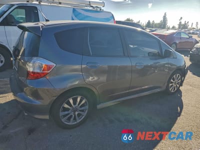 Trzecie zdjęcie samochodu z tyłu: 2012 HONDA FIT SPORT VIN:JHMGE8H58CC042044 - miniatura