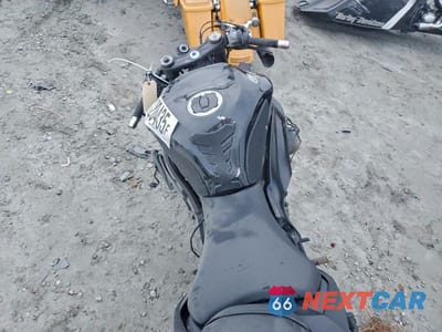 Zdjęcie 6 z 9 samochodu: 2020 KAWASAKI ZX636 K VIN:JKBZXJH17LA005996 - miniatura