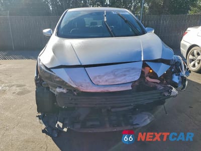 Piąte zdjęcie samochodu w środku: 2024 NISSAN LEAF S VIN:1N4AZ1BV1RC555727 - miniatura