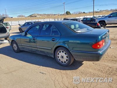 Trzecie zdjęcie samochodu z tyłu: 1998 MERCEDES-BENZ E 320 VIN:WDBJF65F3WA661235 - miniatura