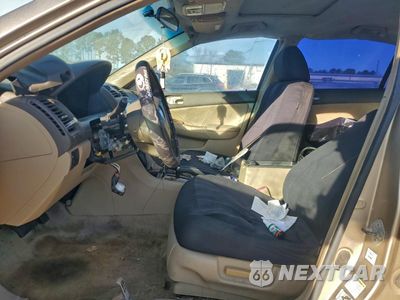 Zdjęcie 7 z 13 samochodu: 2003 HONDA ACCORD EX VIN:1HGCM566X3A130765 - miniatura