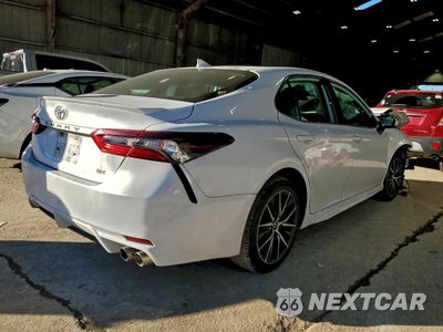 Trzecie zdjęcie samochodu z tyłu: 2021 TOYOTA CAMRY SE VIN:4T1G11AK8MU594977 - miniatura