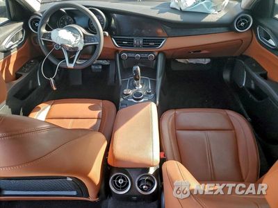 Zdjęcie 8 z 12 samochodu: 2019 ALFA ROMEO GIULIA VIN:ZARFAMANXK7599319 - miniatura
